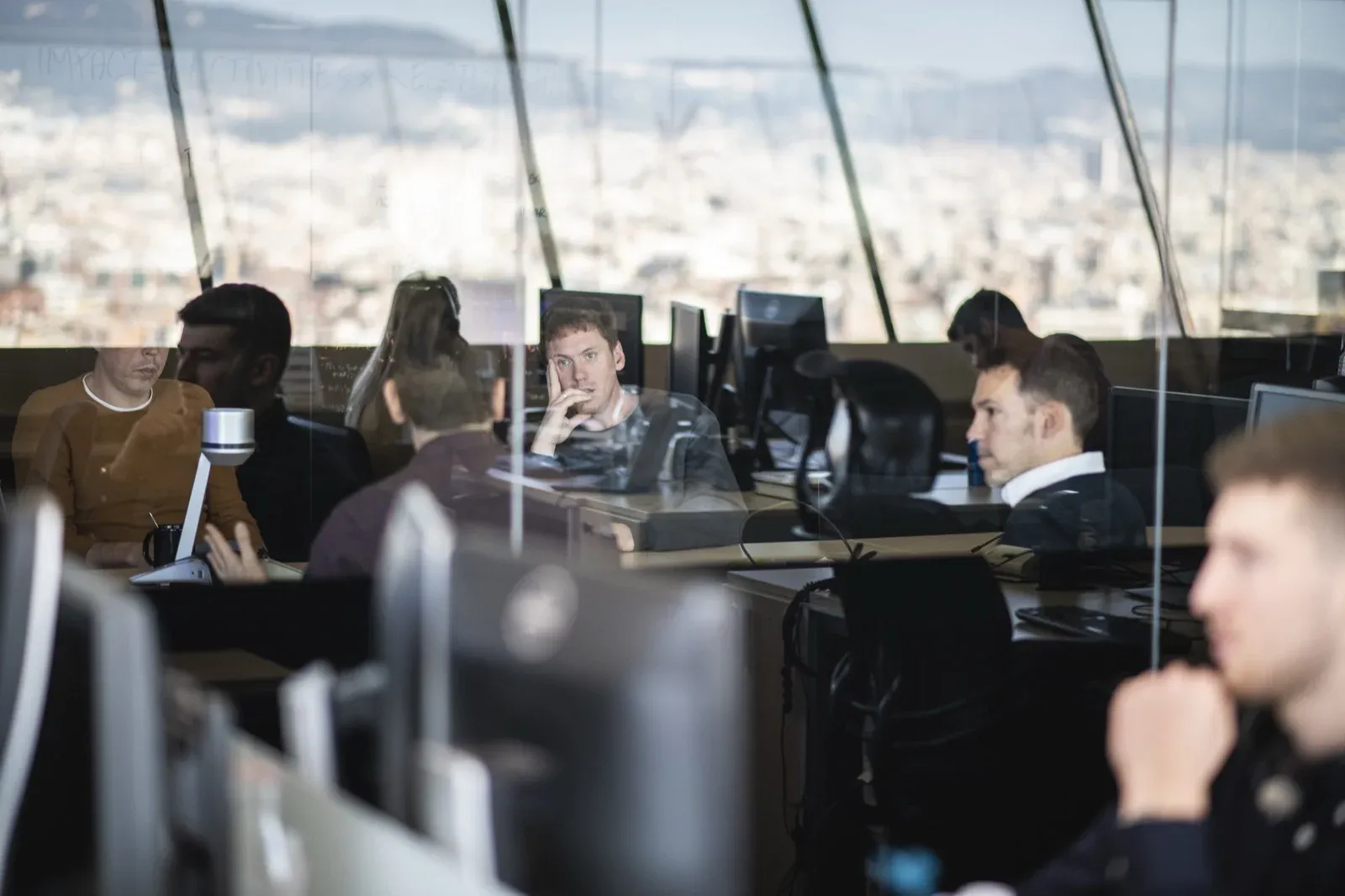 /images/front-page/office.webp radiologists in office